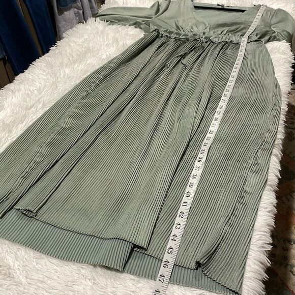 Baltic Born Gabriella Satin Midi Dress in Eucalyptus Green Extra Large - Picture 6 of 8